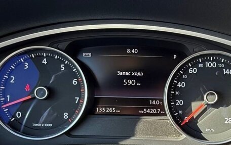 Volkswagen Touareg III, 2015 год, 2 650 000 рублей, 21 фотография