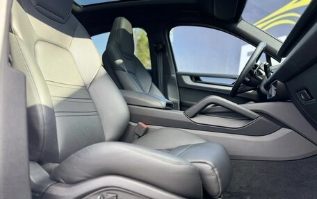 Porsche Cayenne III, 2025 год, 16 890 000 рублей, 19 фотография