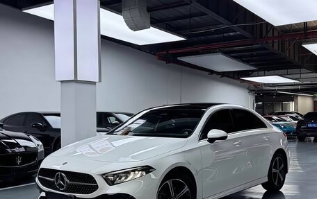 Mercedes-Benz A-Класс, 2023 год, 1 990 000 рублей, 1 фотография
