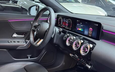 Mercedes-Benz A-Класс, 2023 год, 1 990 000 рублей, 8 фотография
