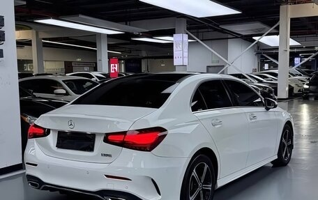 Mercedes-Benz A-Класс, 2023 год, 1 990 000 рублей, 4 фотография