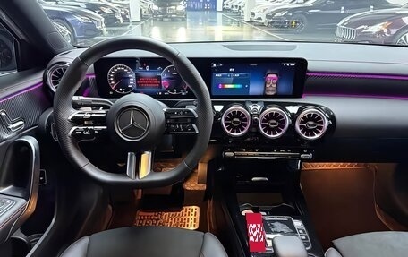 Mercedes-Benz A-Класс, 2023 год, 1 990 000 рублей, 15 фотография