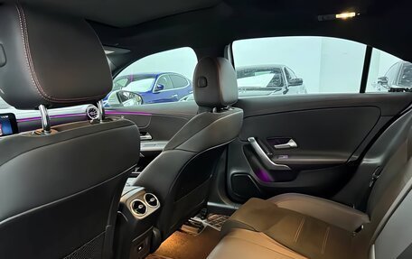 Mercedes-Benz A-Класс, 2023 год, 1 990 000 рублей, 16 фотография