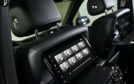 Rolls-Royce Cullinan, 2025 год, 63 000 000 рублей, 21 фотография