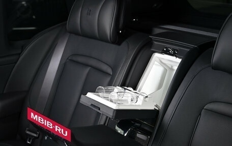 Rolls-Royce Cullinan, 2025 год, 63 000 000 рублей, 15 фотография