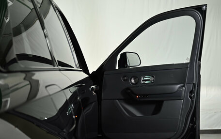 Rolls-Royce Cullinan, 2025 год, 63 000 000 рублей, 38 фотография