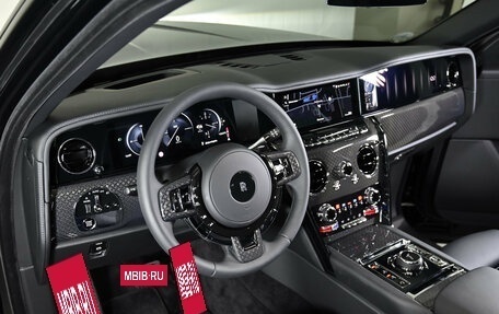 Rolls-Royce Cullinan, 2025 год, 63 000 000 рублей, 29 фотография