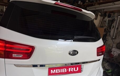 KIA Carnival III, 2019 год, 2 700 000 рублей, 1 фотография