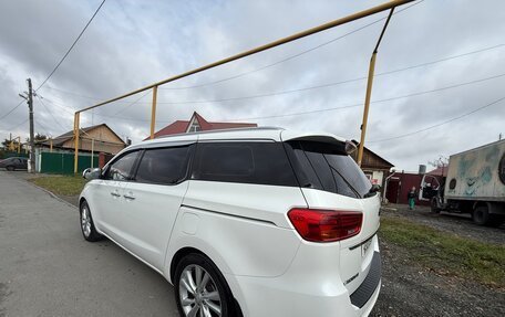 KIA Carnival III, 2019 год, 2 700 000 рублей, 13 фотография