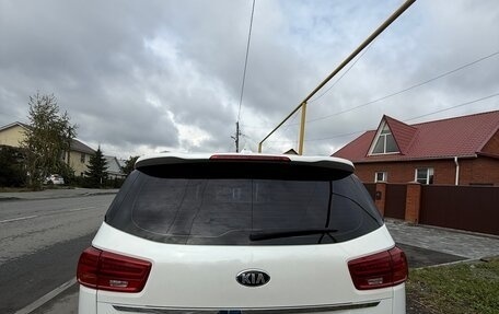 KIA Carnival III, 2019 год, 2 700 000 рублей, 14 фотография