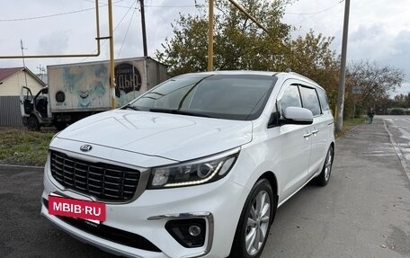 KIA Carnival III, 2019 год, 2 700 000 рублей, 21 фотография