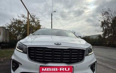 KIA Carnival III, 2019 год, 2 700 000 рублей, 19 фотография