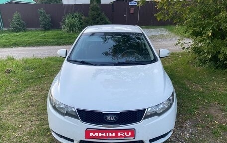 KIA Cerato III, 2010 год, 700 000 рублей, 1 фотография