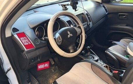 Mitsubishi Outlander III рестайлинг 3, 2011 год, 1 050 000 рублей, 3 фотография