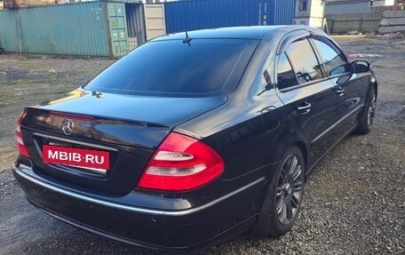 Mercedes-Benz E-Класс, 2004 год, 880 000 рублей, 3 фотография