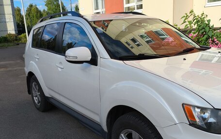 Mitsubishi Outlander III рестайлинг 3, 2011 год, 1 050 000 рублей, 8 фотография