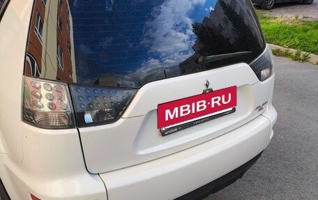 Mitsubishi Outlander III рестайлинг 3, 2011 год, 1 050 000 рублей, 9 фотография