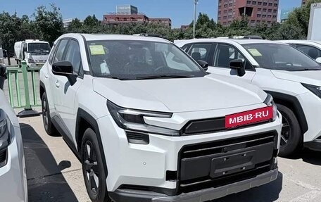 Toyota RAV4, 2025 год, 4 450 800 рублей, 2 фотография