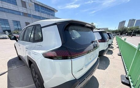Toyota RAV4, 2025 год, 4 450 800 рублей, 4 фотография