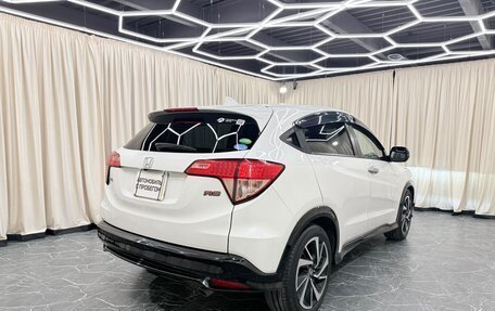 Honda Vezel, 2017 год, 1 899 000 рублей, 6 фотография