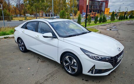 Hyundai Elantra, 2021 год, 2 030 000 рублей, 2 фотография