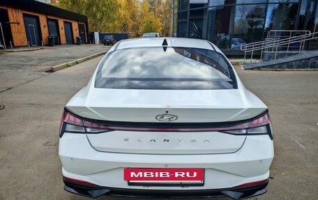 Hyundai Elantra, 2021 год, 2 030 000 рублей, 5 фотография
