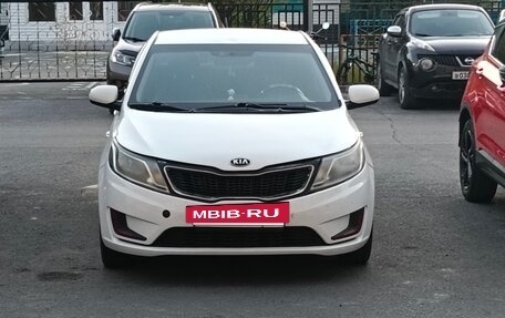 KIA Rio III рестайлинг, 2014 год, 670 000 рублей, 2 фотография