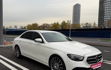 Mercedes-Benz E-Класс, 2021 год, 4 950 000 рублей, 15 фотография