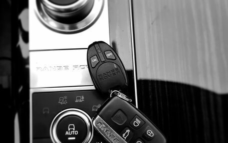 Land Rover Range Rover IV рестайлинг, 2016 год, 3 750 000 рублей, 11 фотография