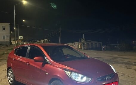 Hyundai Solaris II рестайлинг, 2012 год, 900 000 рублей, 2 фотография