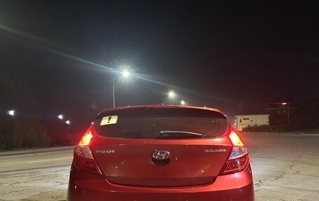 Hyundai Solaris II рестайлинг, 2012 год, 900 000 рублей, 4 фотография