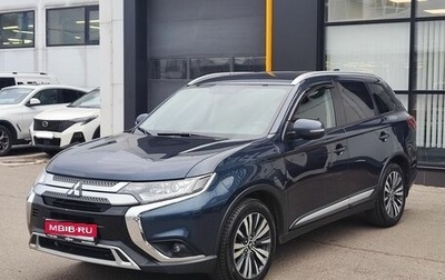 Mitsubishi Outlander III рестайлинг 3, 2019 год, 1 989 000 рублей, 1 фотография