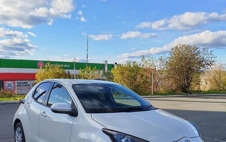 Toyota Yaris, 2021 год, 1 265 000 рублей, 1 фотография