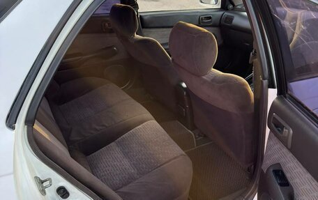 Toyota Carina, 1995 год, 290 000 рублей, 2 фотография