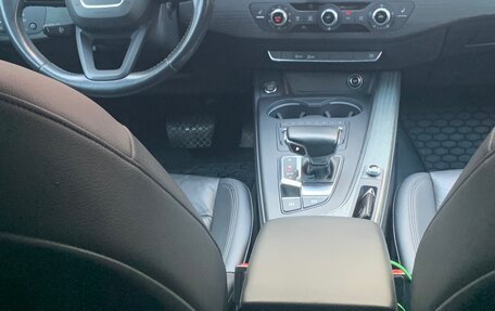 Audi A4, 2017 год, 1 990 000 рублей, 4 фотография