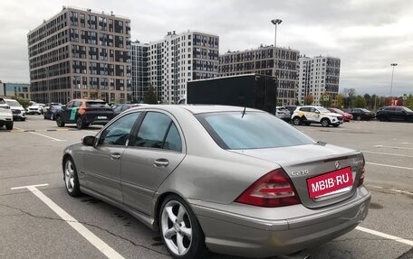 Mercedes-Benz C-Класс, 2005 год, 549 000 рублей, 5 фотография