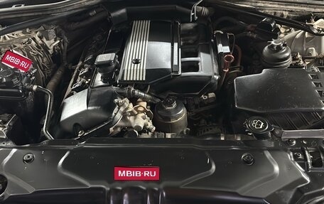 BMW 5 серия, 2004 год, 800 000 рублей, 1 фотография