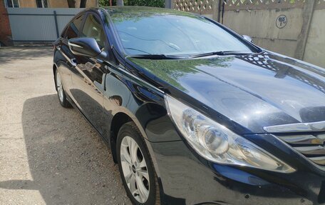 Hyundai Sonata VI, 2010 год, 1 150 000 рублей, 2 фотография