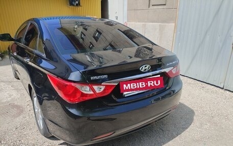 Hyundai Sonata VI, 2010 год, 1 150 000 рублей, 3 фотография
