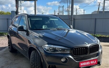 BMW X5, 2015 год, 2 800 000 рублей, 2 фотография