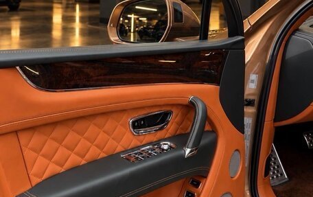 Bentley Bentayga I, 2016 год, 11 500 000 рублей, 8 фотография