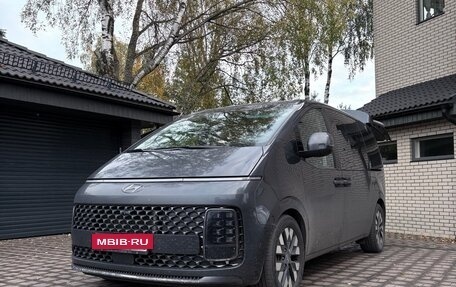 Hyundai Staria, 2021 год, 4 990 000 рублей, 2 фотография
