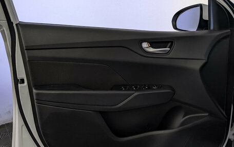 Hyundai Solaris II рестайлинг, 2022 год, 1 570 000 рублей, 19 фотография