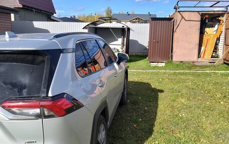 Toyota RAV4, 2022 год, 3 600 000 рублей, 5 фотография