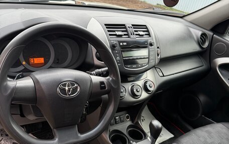 Toyota RAV4, 2011 год, 1 400 000 рублей, 6 фотография