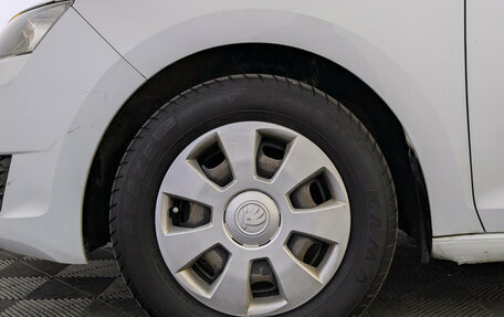 Skoda Rapid I, 2019 год, 900 000 рублей, 11 фотография