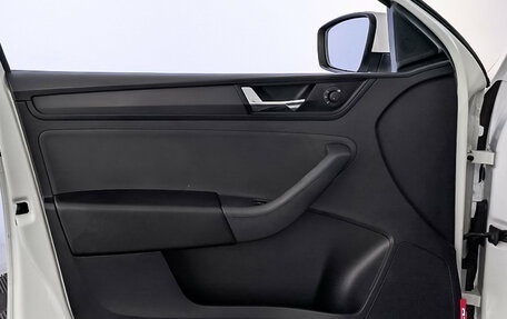 Skoda Rapid I, 2019 год, 900 000 рублей, 18 фотография