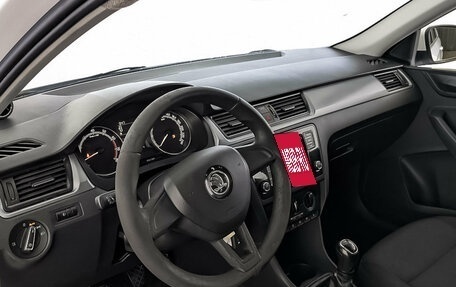 Skoda Rapid I, 2019 год, 900 000 рублей, 14 фотография
