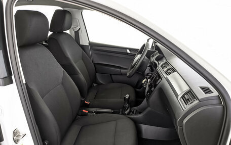 Skoda Rapid I, 2019 год, 900 000 рублей, 23 фотография