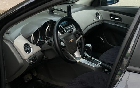 Chevrolet Cruze II, 2010 год, 600 000 рублей, 6 фотография